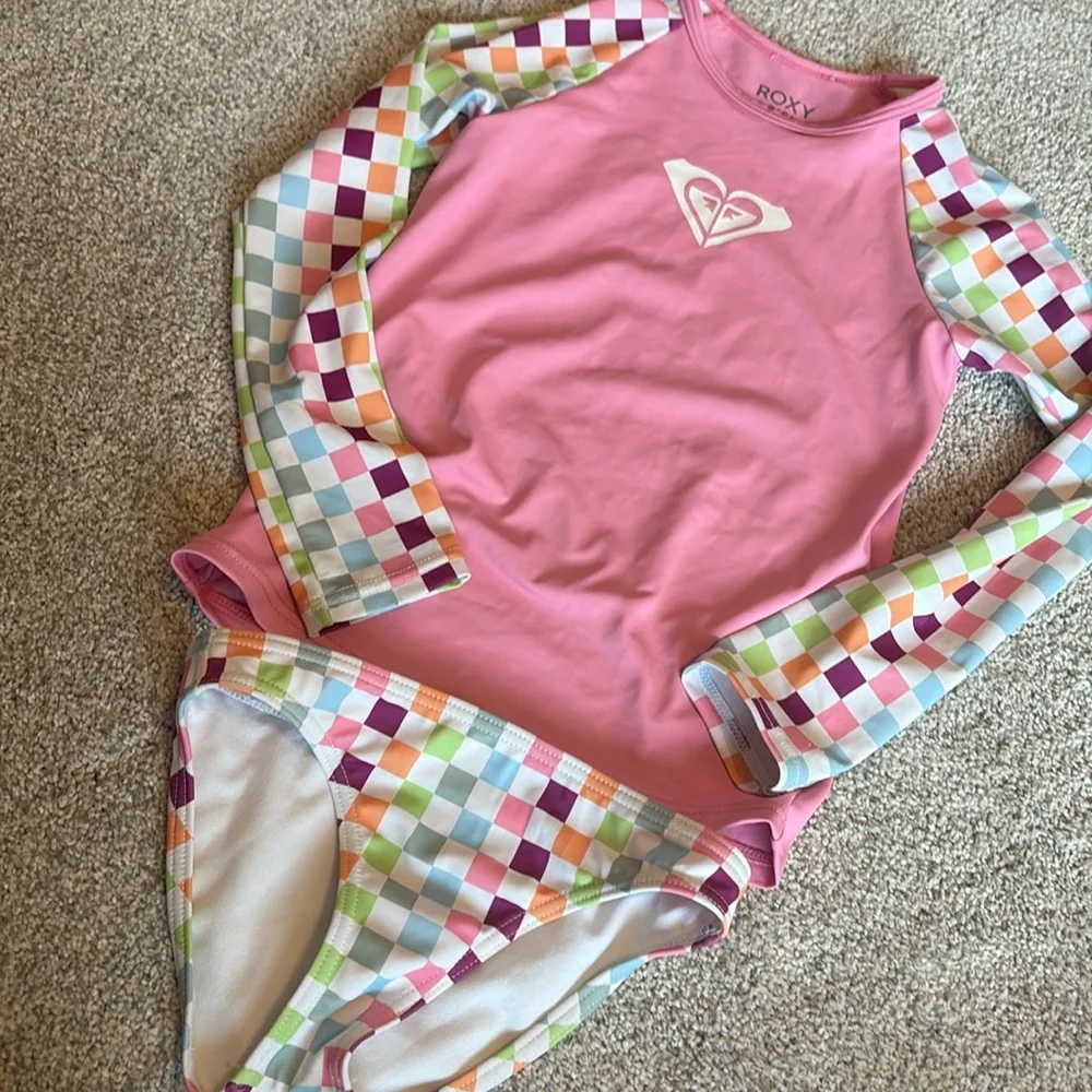 Roxy Rash guard!! - Picture 1 of 3